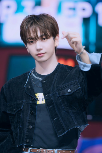 ソロカット_JAEHYUN(2)_BOYNEXTDOOR _19.99_ MEDIA SHOWCASE (2).jpg