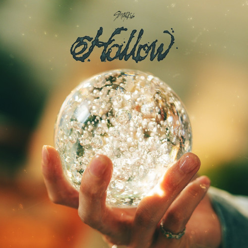 Stray Kids『Hollow』JK_通常(web).jpg