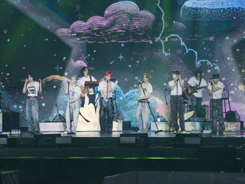 ‘2025 Weverse Con Fes’ (2)_集合.jpg