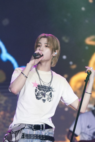 ‘2025 Weverse Con Fes’_LEEHAN.jpg