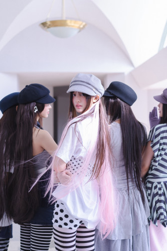 아일릿 bomb PINK BOMB 버전 (2).jpg