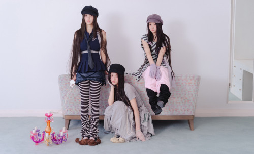 아일릿 bomb PINK BOMB 버전 (4).jpg
