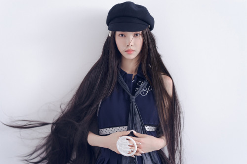 아일릿 bomb PINK BOMB 버전 (5).jpg