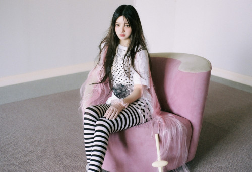아일릿 bomb PINK BOMB 버전 (6).jpg
