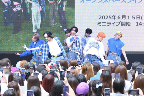 【クレジット必須_©YX LABELS】0615イベント写真②.PNG