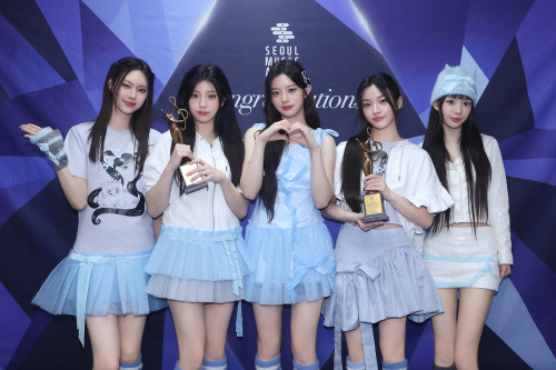 아일릿 서울가요대상 2관왕.jpg