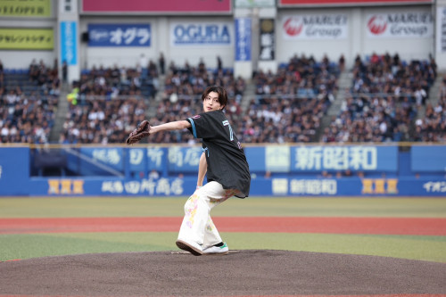 230071_0712 【GENIC】増子敦貴 始球式.jpg
