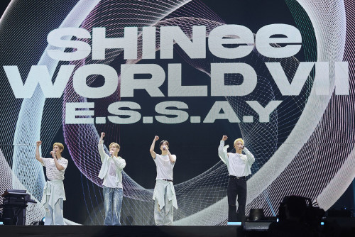 SHINee WORLD Ⅶ [E.S.S.A.Y]＜字幕版＞04.jpg