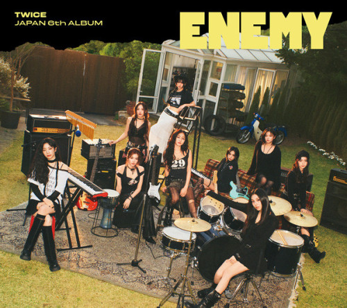 03_ジャケ写初回B盤.jpg