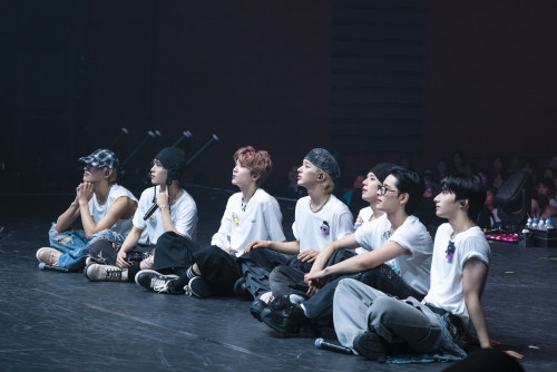 20250826【NEXZ】「NEXZ LIVE TOUR 2025 “One Bite”」大阪公演ライブ写真_サプライズ①.jpeg.jpg