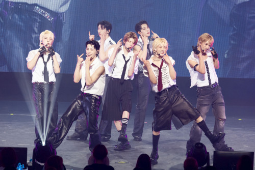 20250826【NEXZ】「NEXZ LIVE TOUR 2025 “One Bite”」大阪公演ライブ写真⑧.jpg