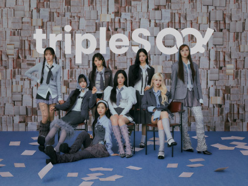 tripleS ∞!_Artist photo_main_small.jpg