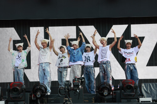【NEXZ】「a-nation 2025」ライブ写真.jpg
