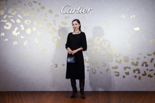 堀田真由_R.jpg
