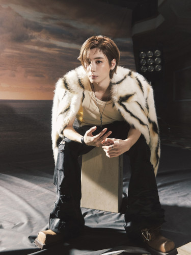 ‘The Action’ Pause ver. _LEEHAN.jpg