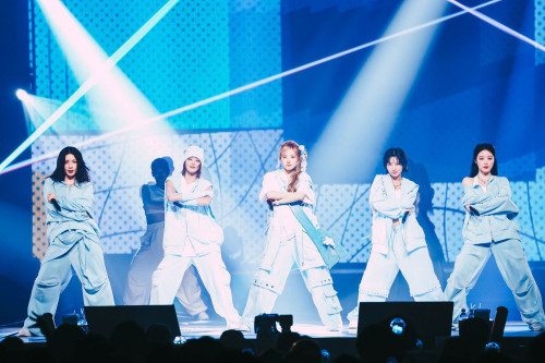 20251007ライブ写真素材2.jpg