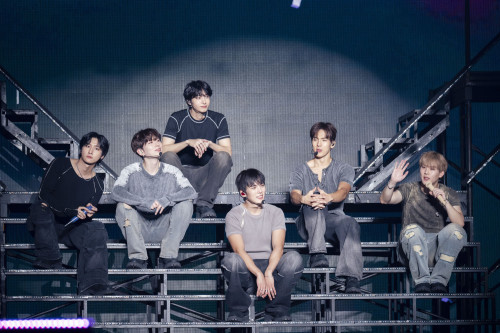 20251025MONSTA Xsub9.jpg