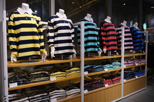 NiziU SHIBUYA TSUTAYA 6.jpg