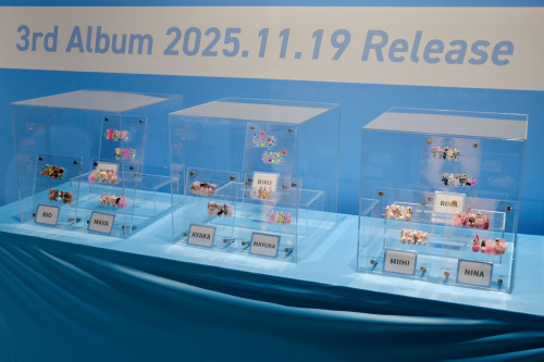 NiziU SHIBUYA TSUTAYA 8.jpg