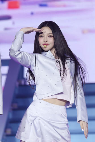 2025 아일릿 글리터데이 앙코르 (10)_이로하.jpg