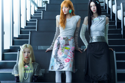 아일릿 싱글 1집 NOT CUTE 콘셉트 포토 (3) 모카 이로하 윤아.jpg