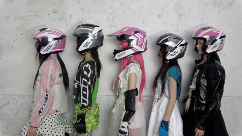 20251113아일릿 싱글 1집 NOT MY NAME 콘셉트 포토 (2) 단체.jpg