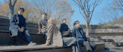 「Harmony」 MVでのEPTS(EPIC TRAVELS).jpg