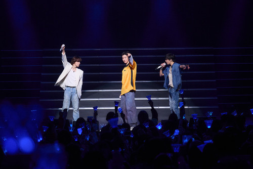 241711_WINNER Osaka_12.jpg