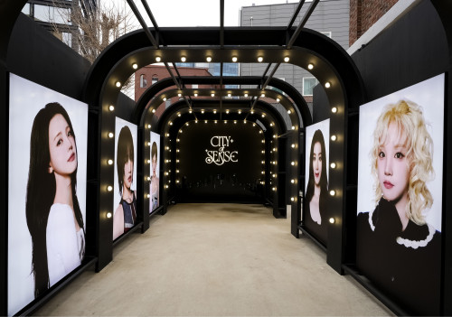 メディア展示会『CITY of SENSE』の現場写真①.jpg