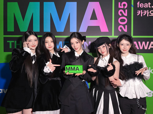 아일릿 2025 MMA 베스트 퍼포먼스 수상.jpg
