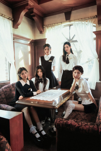 20260105Sunday Morning_ILLIT_01_s.jpg