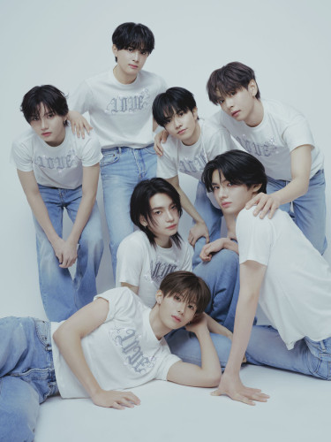 20260121Concept2_Artist Photo_GROUP_111025_2592.jpg