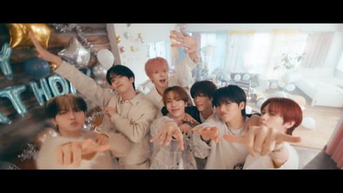 [n.SSign(엔싸인)] FEELIN' GOOD MV_サムネイル (1).jpg