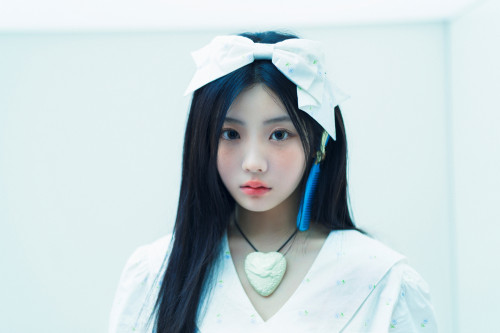 아일릿 원희 (1).jpg