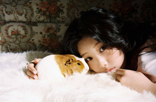 아일릿 (4) 미니 4집 PAW PAW 버전 콘셉트 포토_원희0404.jpg