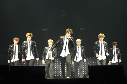 防弾少年団 1st JAPAN TOUR 2015「WAKE UPOPEN YOUR EYES」.jpg