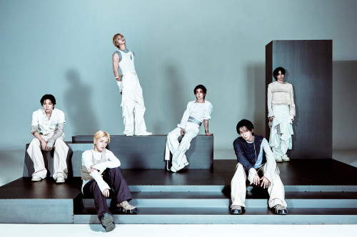 BOYNEXTDOOR &lsquo;HOME&rsquo; WEAVER ver. Concept Photo (集合).jpg