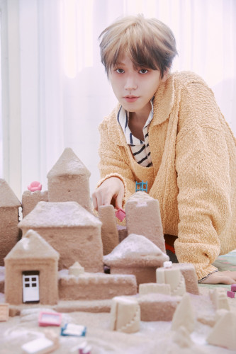 BOYNEXTDOOR &lsquo;HOME&rsquo; SWEET HOME ver. Concept Photo(RIWOO).jpg