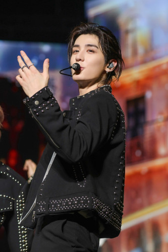 (5) BOYNEXTDOOR_LEEHAN.jpg