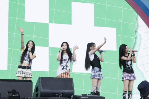 260809_ILLIT_LuckyFes_04.jpg