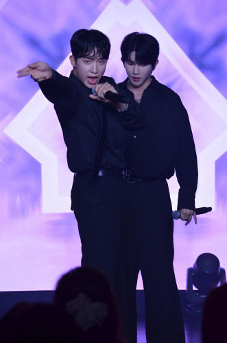 2U②(HOON).JPG