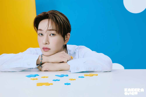 8. ONEW concept photo _W ver.②0827 18時解禁0827.jpg