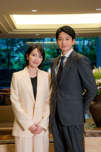 【8月31日（月）AM7時解禁】「連続ドラマW　MR -医薬情報担当者-」追加キャスト＆本予告映像解禁画像1_知英＆向井理.jpg