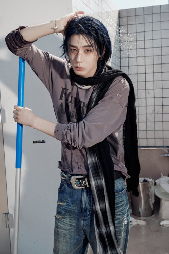 HOME DELUXE_HAZE ver (5) LEEHAN.jpg