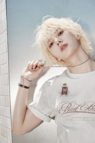 HOME DELUXE_HAZE ver. (1) SUNGHO.jpg