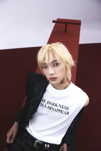 HOME DELUXE_SPARK ver  (1) SUNGHO.jpg