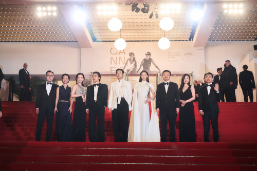 Colony_Cannes_Still_01.jpeg