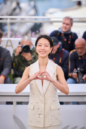 Colony_Cannes_Still_14.jpg