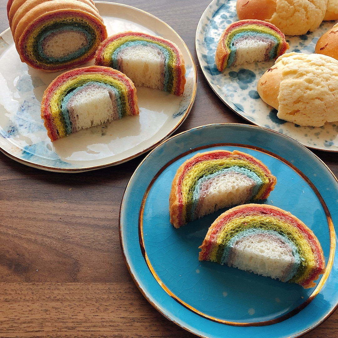 虹のラウンド食パン