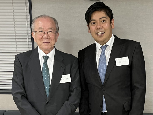 東海高校の先輩である神田真秋前愛知県知事から激励を受ける。